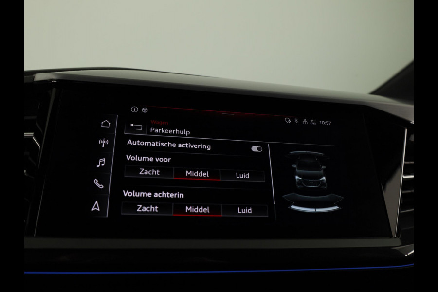 Audi Q4 e-tron 40 Launch edition S Competition 77 kWh 204 pk | SoH 97% | Navigatie | Warmtepomp | Parkeersensoren | Achteruitrijcamera | Stoelverwarming | S-Line |