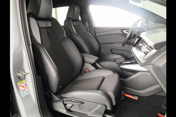Audi Q4 e-tron 40 Launch edition S Competition 77 kWh 204 pk | SoH 97% | Navigatie | Warmtepomp | Parkeersensoren | Achteruitrijcamera | Stoelverwarming | S-Line |
