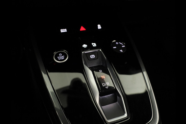 Audi Q4 e-tron 40 Launch edition S Competition 77 kWh 204 pk | SoH 97% | Navigatie | Warmtepomp | Parkeersensoren | Achteruitrijcamera | Stoelverwarming | S-Line |