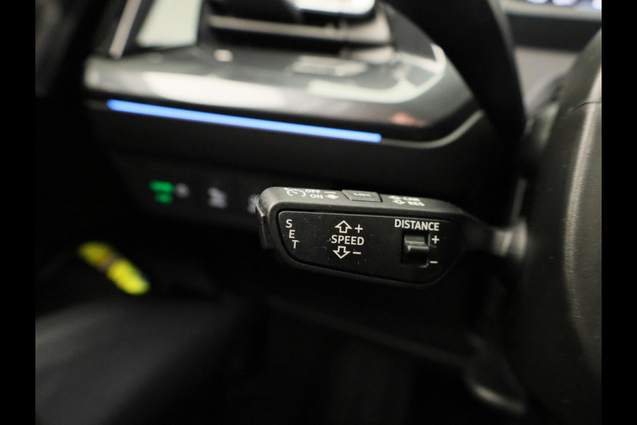 Audi Q4 e-tron 40 Launch edition S Competition 77 kWh 204 pk | SoH 97% | Navigatie | Warmtepomp | Parkeersensoren | Achteruitrijcamera | Stoelverwarming | S-Line |