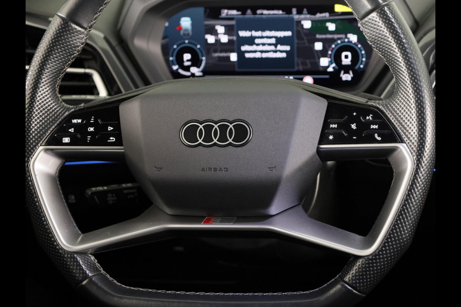 Audi Q4 e-tron 40 Launch edition S Competition 77 kWh 204 pk | SoH 97% | Navigatie | Warmtepomp | Parkeersensoren | Achteruitrijcamera | Stoelverwarming | S-Line |