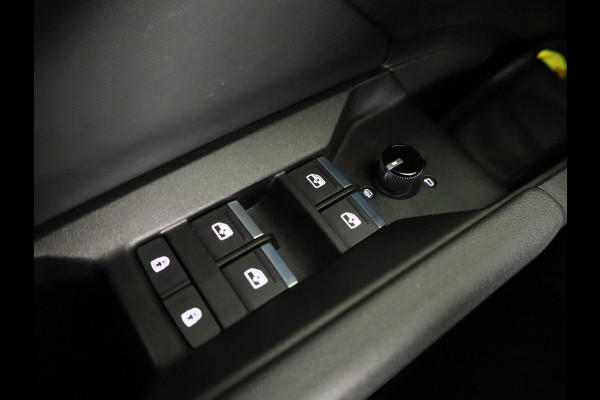 Audi Q4 e-tron 40 Launch edition S Competition 77 kWh 204 pk | SoH 97% | Navigatie | Warmtepomp | Parkeersensoren | Achteruitrijcamera | Stoelverwarming | S-Line |