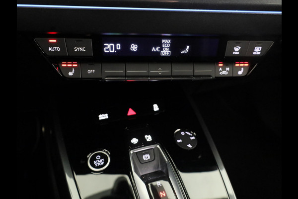 Audi Q4 e-tron 40 Launch edition S Competition 77 kWh 204 pk | SoH 97% | Navigatie | Warmtepomp | Parkeersensoren | Achteruitrijcamera | Stoelverwarming | S-Line |