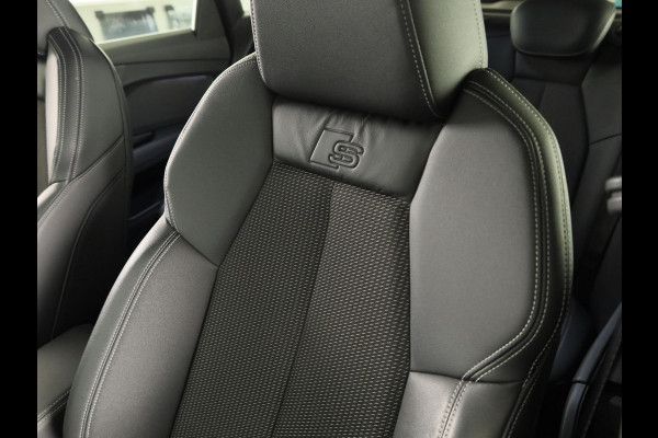 Audi Q4 e-tron 40 Launch edition S Competition 77 kWh 204 pk | SoH 97% | Navigatie | Warmtepomp | Parkeersensoren | Achteruitrijcamera | Stoelverwarming | S-Line |