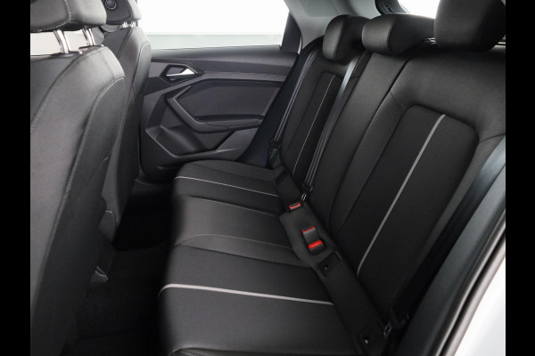 Audi A1 Sportback Advanced edition 25 TFSI 95 pk | Parkeerhulp plus | Automatische airco | Inklapbare buitenspiegels | Dak in contrast kleur |