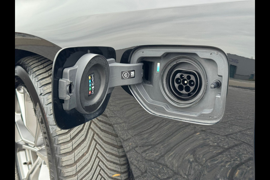 BMW 3 Serie Touring 330e High Executive