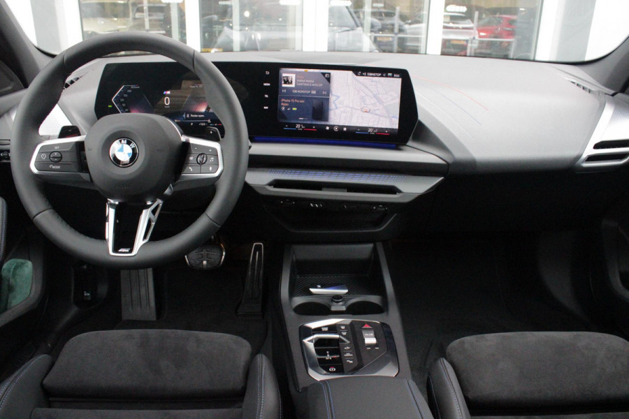 BMW 1-serie 120 170PK M SPORT | PANORAMA SCHUIF/KANTEL DAK | 18" LICHTMETALEN VELGEN | DODEHOEK DETECTIE | DRAADLOZE APPLE CARPLAY/ANDROID AUTO | NAVIGATIE | ACHTERUITRIJ CAMERA | ADAPTIEF M ONDERSTEL | SFEER VERLICHTING | STOEL VERWARMING | DAB+ RADIO | ALCANTARA BEKLEDING | PARKEERSENSOREN VOOR + ACHTER | CRUISE CONTROL | SHADOW LINE |