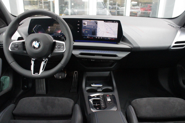 BMW 1-serie 120 170PK M SPORT | PANORAMA SCHUIF/KANTEL DAK | 18" LICHTMETALEN VELGEN | DODEHOEK DETECTIE | DRAADLOZE APPLE CARPLAY/ANDROID AUTO | NAVIGATIE | ACHTERUITRIJ CAMERA | ADAPTIEF M ONDERSTEL | SFEER VERLICHTING | STOEL VERWARMING | DAB+ RADIO | ALCANTARA BEKLEDING | PARKEERSENSOREN VOOR + ACHTER | CRUISE CONTROL | SHADOW LINE |