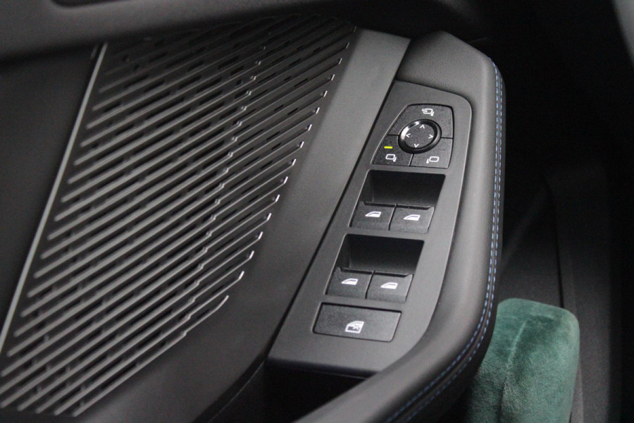 BMW 1-serie 120 170PK M SPORT | PANORAMA SCHUIF/KANTEL DAK | 18" LICHTMETALEN VELGEN | DODEHOEK DETECTIE | DRAADLOZE APPLE CARPLAY/ANDROID AUTO | NAVIGATIE | ACHTERUITRIJ CAMERA | ADAPTIEF M ONDERSTEL | SFEER VERLICHTING | STOEL VERWARMING | DAB+ RADIO | ALCANTARA BEKLEDING | PARKEERSENSOREN VOOR + ACHTER | CRUISE CONTROL | SHADOW LINE |