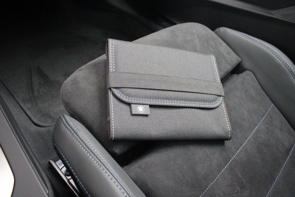 BMW 1-serie 120 170PK M SPORT | PANORAMA SCHUIF/KANTEL DAK | 18" LICHTMETALEN VELGEN | DODEHOEK DETECTIE | DRAADLOZE APPLE CARPLAY/ANDROID AUTO | NAVIGATIE | ACHTERUITRIJ CAMERA | ADAPTIEF M ONDERSTEL | SFEER VERLICHTING | STOEL VERWARMING | DAB+ RADIO | ALCANTARA BEKLEDING | PARKEERSENSOREN VOOR + ACHTER | CRUISE CONTROL | SHADOW LINE |