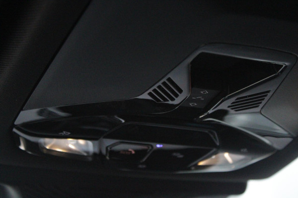 BMW 1-serie 120 170PK M SPORT | PANORAMA SCHUIF/KANTEL DAK | 18" LICHTMETALEN VELGEN | DODEHOEK DETECTIE | DRAADLOZE APPLE CARPLAY/ANDROID AUTO | NAVIGATIE | ACHTERUITRIJ CAMERA | ADAPTIEF M ONDERSTEL | SFEER VERLICHTING | STOEL VERWARMING | DAB+ RADIO | ALCANTARA BEKLEDING | PARKEERSENSOREN VOOR + ACHTER | CRUISE CONTROL | SHADOW LINE |