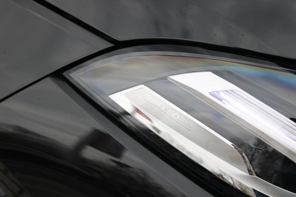 BMW 1-serie 120 170PK M SPORT | PANORAMA SCHUIF/KANTEL DAK | 18" LICHTMETALEN VELGEN | DODEHOEK DETECTIE | DRAADLOZE APPLE CARPLAY/ANDROID AUTO | NAVIGATIE | ACHTERUITRIJ CAMERA | ADAPTIEF M ONDERSTEL | SFEER VERLICHTING | STOEL VERWARMING | DAB+ RADIO | ALCANTARA BEKLEDING | PARKEERSENSOREN VOOR + ACHTER | CRUISE CONTROL | SHADOW LINE |