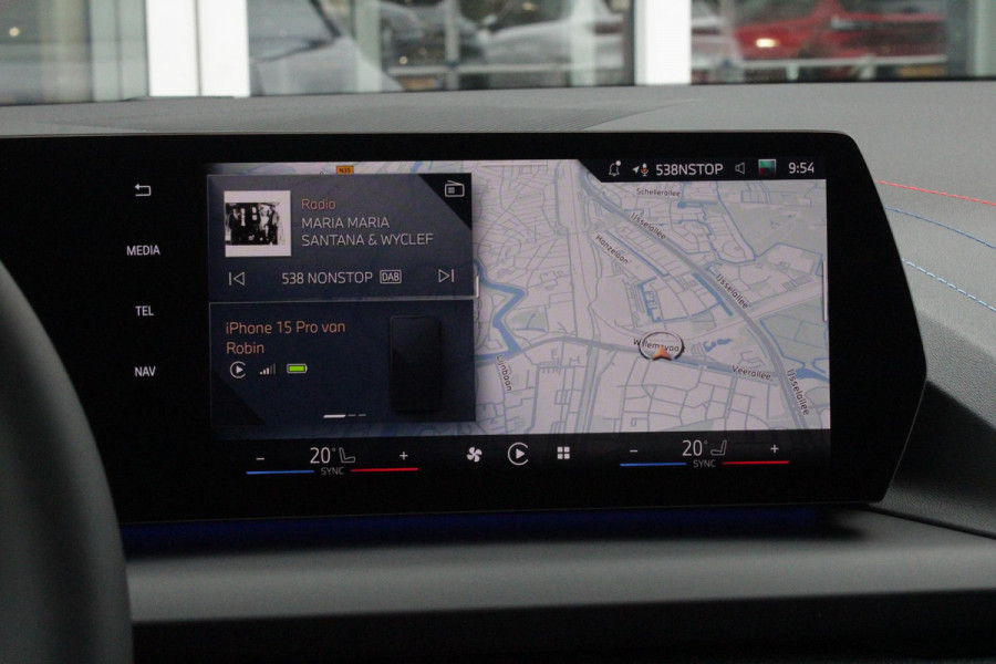 BMW 1-serie 120 170PK M SPORT | PANORAMA SCHUIF/KANTEL DAK | 18" LICHTMETALEN VELGEN | DODEHOEK DETECTIE | DRAADLOZE APPLE CARPLAY/ANDROID AUTO | NAVIGATIE | ACHTERUITRIJ CAMERA | ADAPTIEF M ONDERSTEL | SFEER VERLICHTING | STOEL VERWARMING | DAB+ RADIO | ALCANTARA BEKLEDING | PARKEERSENSOREN VOOR + ACHTER | CRUISE CONTROL | SHADOW LINE |