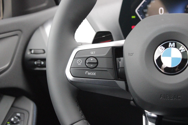 BMW 1-serie 120 170PK M SPORT | PANORAMA SCHUIF/KANTEL DAK | 18" LICHTMETALEN VELGEN | DODEHOEK DETECTIE | DRAADLOZE APPLE CARPLAY/ANDROID AUTO | NAVIGATIE | ACHTERUITRIJ CAMERA | ADAPTIEF M ONDERSTEL | SFEER VERLICHTING | STOEL VERWARMING | DAB+ RADIO | ALCANTARA BEKLEDING | PARKEERSENSOREN VOOR + ACHTER | CRUISE CONTROL | SHADOW LINE |