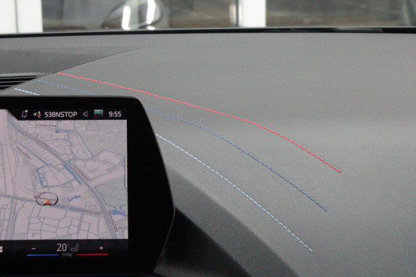 BMW 1-serie 120 170PK M SPORT | PANORAMA SCHUIF/KANTEL DAK | 18" LICHTMETALEN VELGEN | DODEHOEK DETECTIE | DRAADLOZE APPLE CARPLAY/ANDROID AUTO | NAVIGATIE | ACHTERUITRIJ CAMERA | ADAPTIEF M ONDERSTEL | SFEER VERLICHTING | STOEL VERWARMING | DAB+ RADIO | ALCANTARA BEKLEDING | PARKEERSENSOREN VOOR + ACHTER | CRUISE CONTROL | SHADOW LINE |