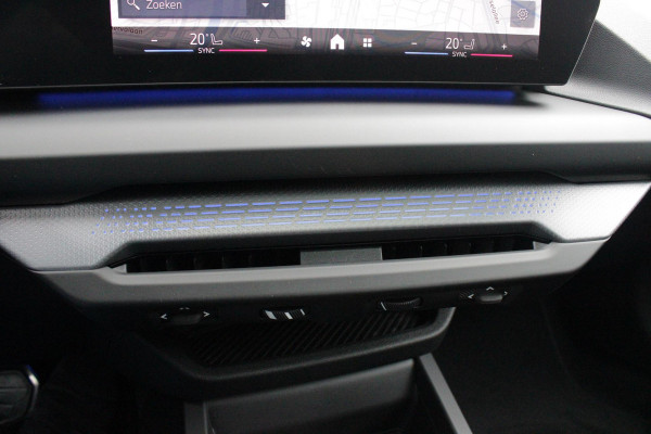 BMW 1-serie 120 170PK M SPORT | PANORAMA SCHUIF/KANTEL DAK | 18" LICHTMETALEN VELGEN | DODEHOEK DETECTIE | DRAADLOZE APPLE CARPLAY/ANDROID AUTO | NAVIGATIE | ACHTERUITRIJ CAMERA | ADAPTIEF M ONDERSTEL | SFEER VERLICHTING | STOEL VERWARMING | DAB+ RADIO | ALCANTARA BEKLEDING | PARKEERSENSOREN VOOR + ACHTER | CRUISE CONTROL | SHADOW LINE |