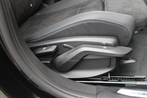 BMW 1-serie 120 170PK M SPORT | PANORAMA SCHUIF/KANTEL DAK | 18" LICHTMETALEN VELGEN | DODEHOEK DETECTIE | DRAADLOZE APPLE CARPLAY/ANDROID AUTO | NAVIGATIE | ACHTERUITRIJ CAMERA | ADAPTIEF M ONDERSTEL | SFEER VERLICHTING | STOEL VERWARMING | DAB+ RADIO | ALCANTARA BEKLEDING | PARKEERSENSOREN VOOR + ACHTER | CRUISE CONTROL | SHADOW LINE |