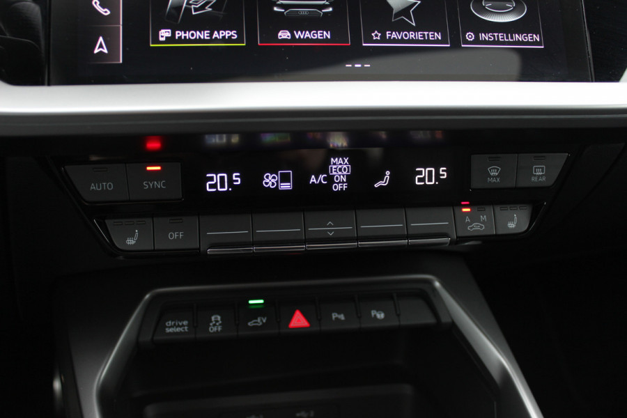 Audi A3 Sportback 45 TFSI e S edition Competition / Camera / Panoramadak / Head-up / RS Seats / B&O / Elektr. stoelen / 19'' / CarPlay / Stoelmassage+Verwarming / Dodehoek / DAB / ACC