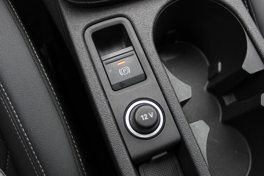 Audi A3 Sportback 45 TFSI e S edition Competition / Camera / Panoramadak / Head-up / RS Seats / B&O / Elektr. stoelen / 19'' / CarPlay / Stoelmassage+Verwarming / Dodehoek / DAB / ACC