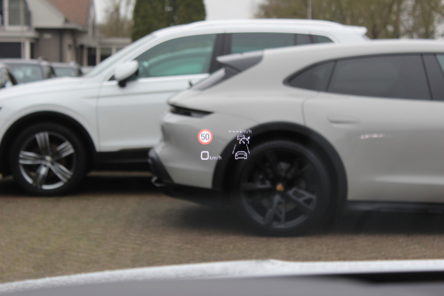 Audi A3 Sportback 45 TFSI e S edition Competition / Camera / Panoramadak / Head-up / RS Seats / B&O / Elektr. stoelen / 19'' / CarPlay / Stoelmassage+Verwarming / Dodehoek / DAB / ACC