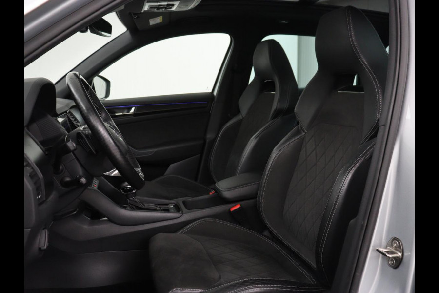 Škoda Kodiaq 1.5 TSI Sportline | Panoramadak | Trekhaak | Adaptive cruise | Stoelverwarming | Camera | Keyless | Alcantara | Full LED | Carplay | Navigatie | Canon Sound | Sfeerverlichting | Virtual Cockpit