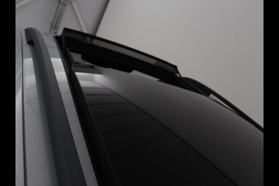 Škoda Kodiaq 1.5 TSI Sportline | Panoramadak | Trekhaak | Adaptive cruise | Stoelverwarming | Camera | Keyless | Alcantara | Full LED | Carplay | Navigatie | Canon Sound | Sfeerverlichting | Virtual Cockpit