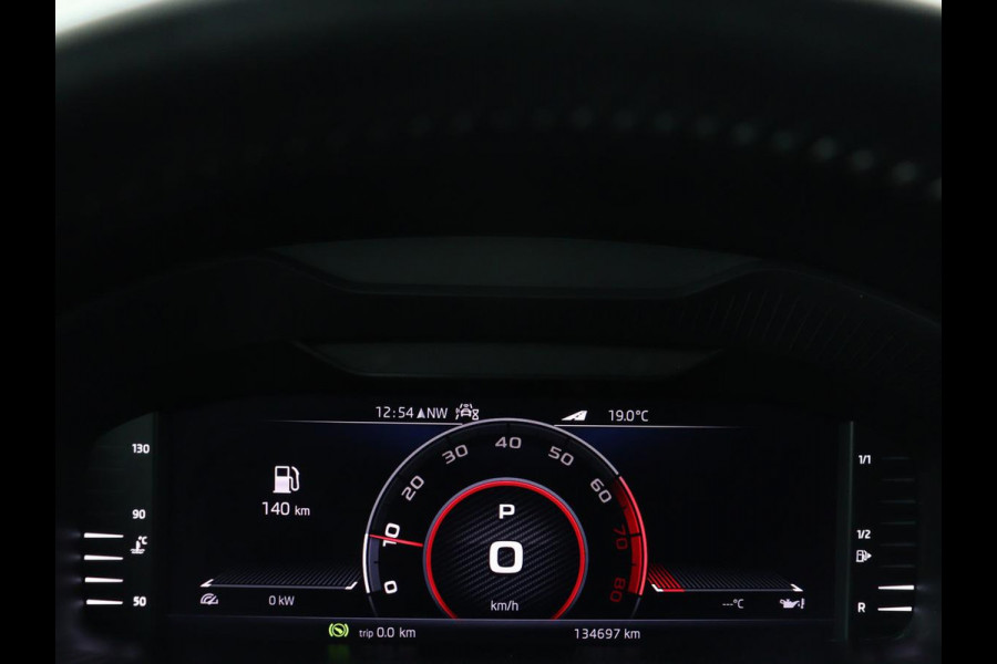 Škoda Kodiaq 1.5 TSI Sportline | Panoramadak | Trekhaak | Adaptive cruise | Stoelverwarming | Camera | Keyless | Alcantara | Full LED | Carplay | Navigatie | Canon Sound | Sfeerverlichting | Virtual Cockpit