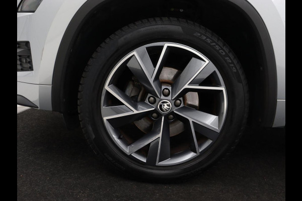 Škoda Kodiaq 1.5 TSI Sportline | Panoramadak | Trekhaak | Adaptive cruise | Stoelverwarming | Camera | Keyless | Alcantara | Full LED | Carplay | Navigatie | Canon Sound | Sfeerverlichting | Virtual Cockpit