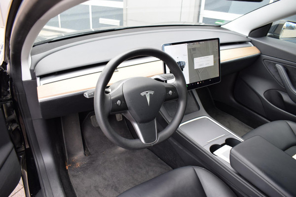 Tesla Model 3 Long Range AWD 75 kWh | Pano | Navi | Cruise | Voice control | 18"|