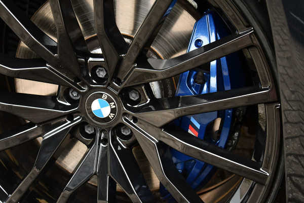 BMW X5 xDrive40d M-Sport 7pers Pano Luchtv ACC Trekh H/K HUD 22inch 4WS Comf-seat