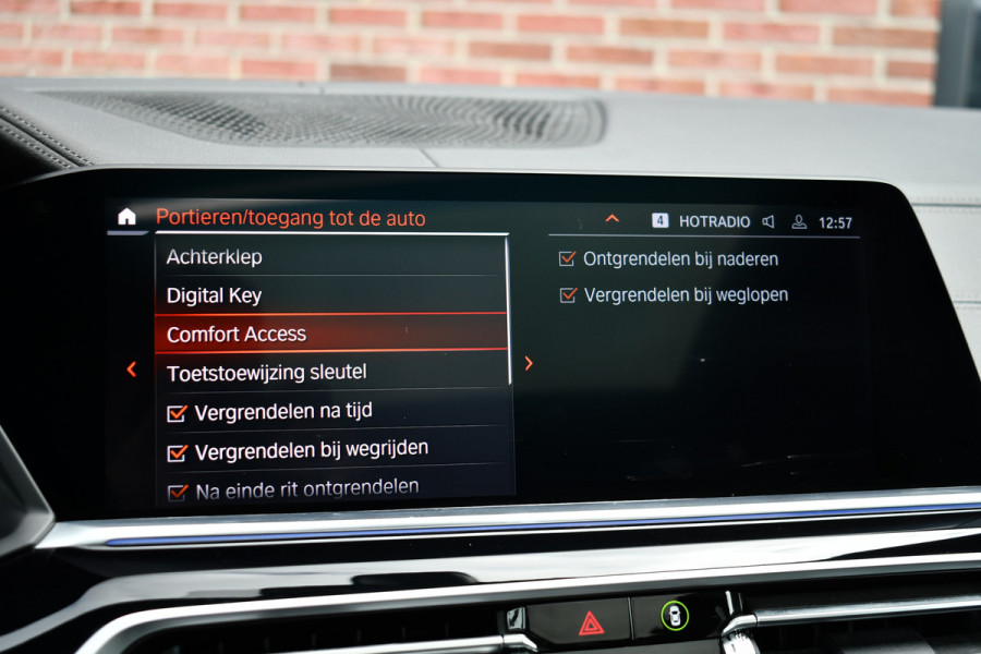 BMW X5 xDrive40d M-Sport 7pers Pano Luchtv ACC Trekh H/K HUD 22inch 4WS Comf-seat