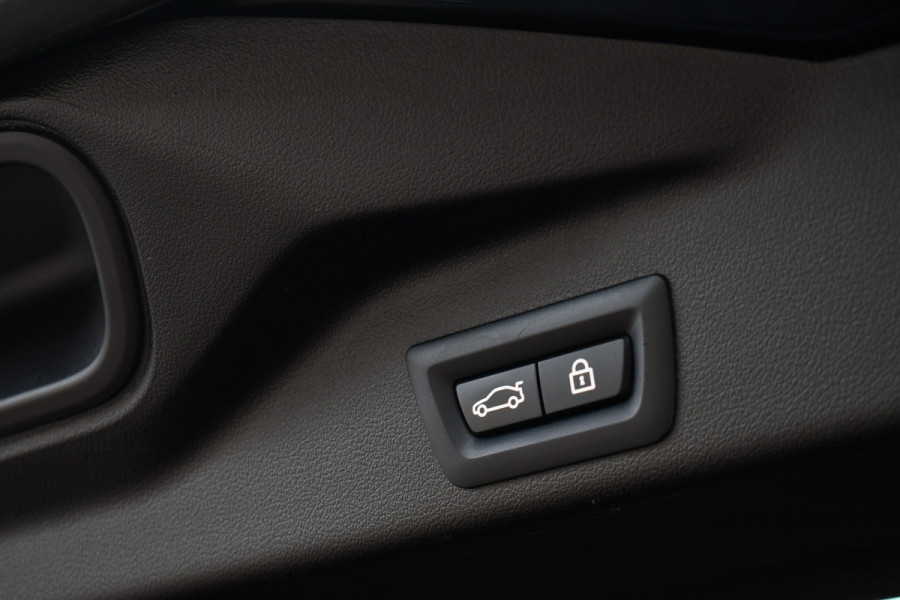 BMW X5 xDrive40d M-Sport 7pers Pano Luchtv ACC Trekh H/K HUD 22inch 4WS Comf-seat