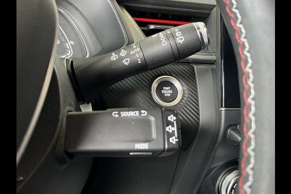 Renault Captur 1.3 TCe 140 R.S. Line | Groot Navi | Stoel, Stuur, Voorruit verwarming | 18" | ACC 100% Dealer Onderhouden!