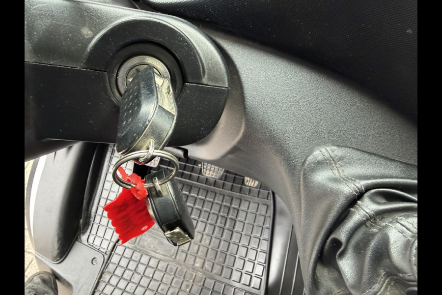 Iveco Daily 35C14D euro 6 / DC 6 persoons / JPM kipper / vaste prijs rijklaar € 24.950 ex btw / lease vanaf € 407 / dubbellucht / cruise en climate control / trekhaak 3500 kg !