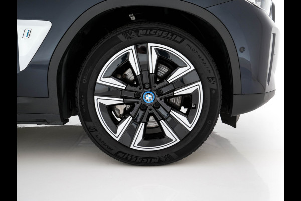 BMW iX3 High Executive 80 kWh [ 3-Fase ] {SOH-98%} (INCL-BTW) Aut. *PANO | LEATHER | HARMAN/KARDON | FULL-LED | BLINDSPOT | MEMORY-PACK | DIGI-COCKPIT | HEATED-SPORTSEATS | KEYLESS | TOPVIEW | DAB+ | NAVI-FULLMAP | HEAD-UP | ...