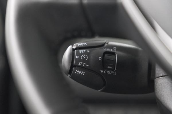 Peugeot 208 PureTech 100 Allure