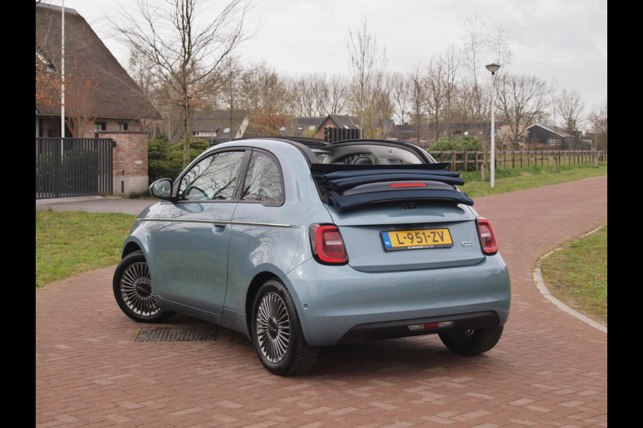 Fiat 500C Icon 42 kWh | Cabrio | Camera | Apple Carplay | Cruise Control | Dealeronderhouden |