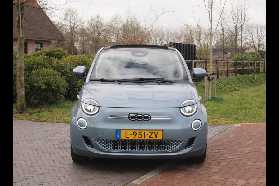 Fiat 500C Icon 42 kWh | Cabrio | Camera | Apple Carplay | Cruise Control | Dealeronderhouden |