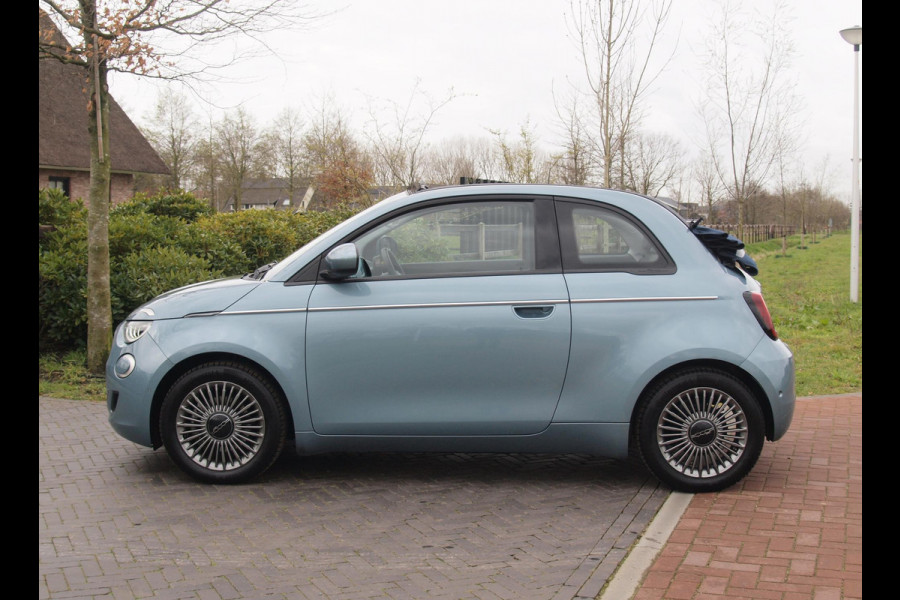 Fiat 500C Icon 42 kWh | Cabrio | Camera | Apple Carplay | Cruise Control | Dealeronderhouden |