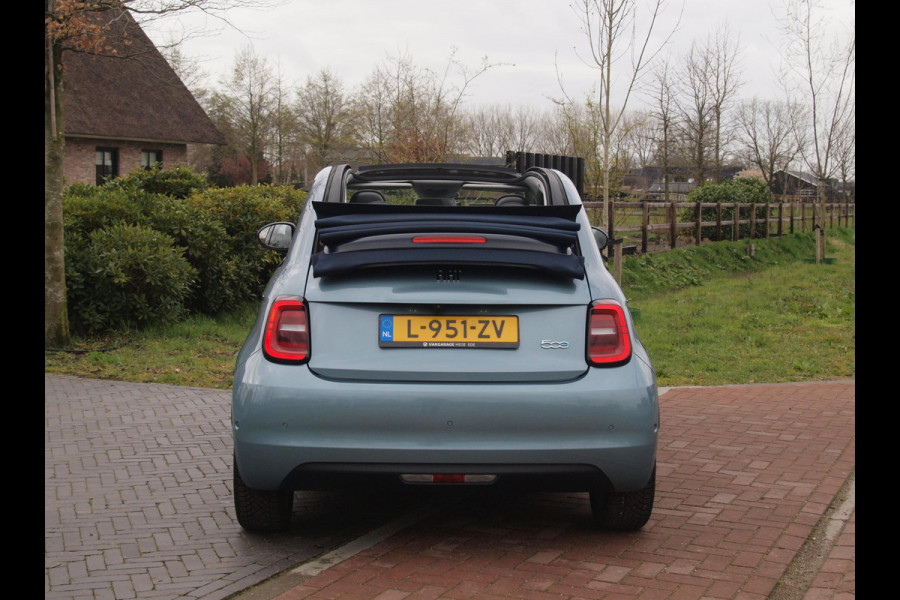 Fiat 500C Icon 42 kWh | Cabrio | Camera | Apple Carplay | Cruise Control | Dealeronderhouden |