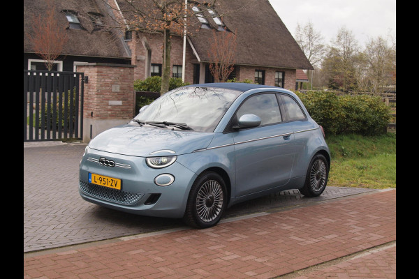 Fiat 500C Icon 42 kWh | Cabrio | Camera | Apple Carplay | Cruise Control | Dealeronderhouden |