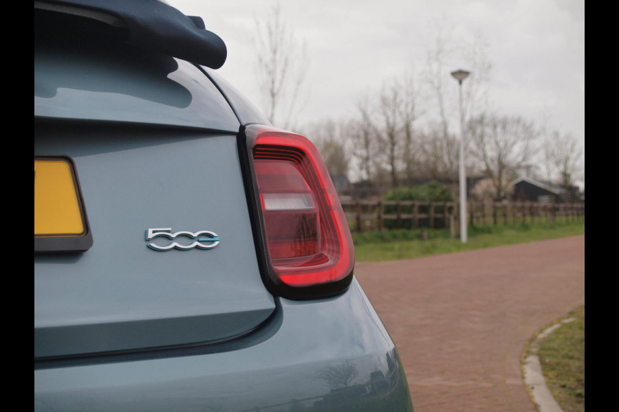 Fiat 500C Icon 42 kWh | Cabrio | Camera | Apple Carplay | Cruise Control | Dealeronderhouden |