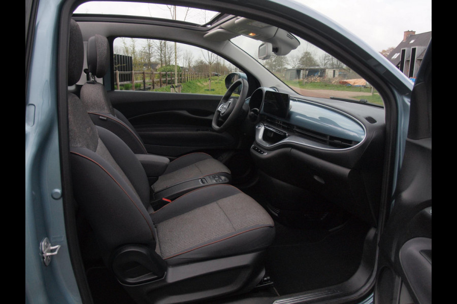 Fiat 500C Icon 42 kWh | Cabrio | Camera | Apple Carplay | Cruise Control | Dealeronderhouden |