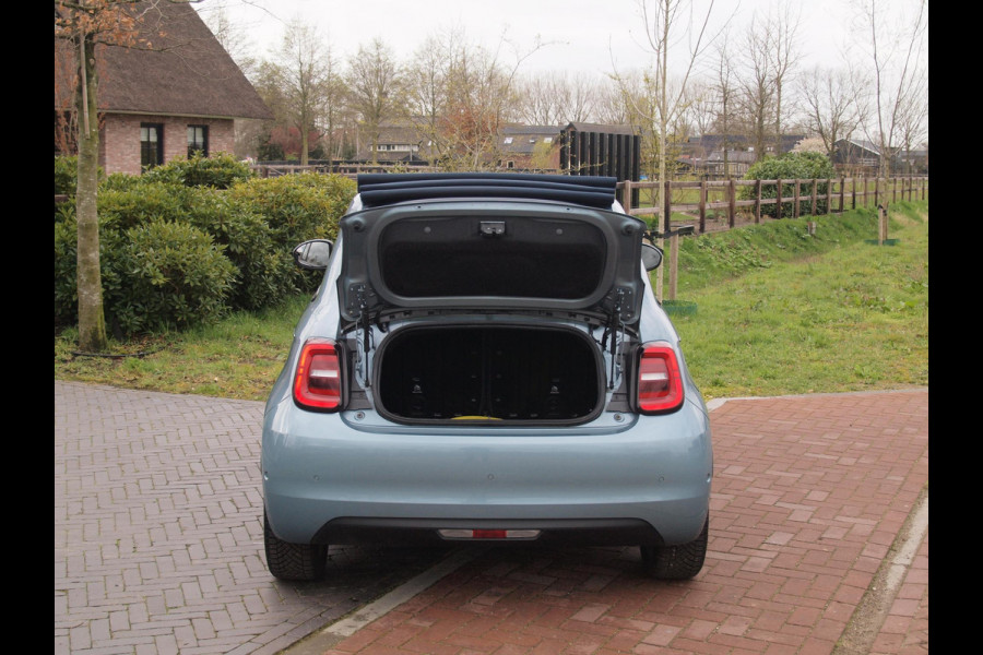 Fiat 500C Icon 42 kWh | Cabrio | Camera | Apple Carplay | Cruise Control | Dealeronderhouden |