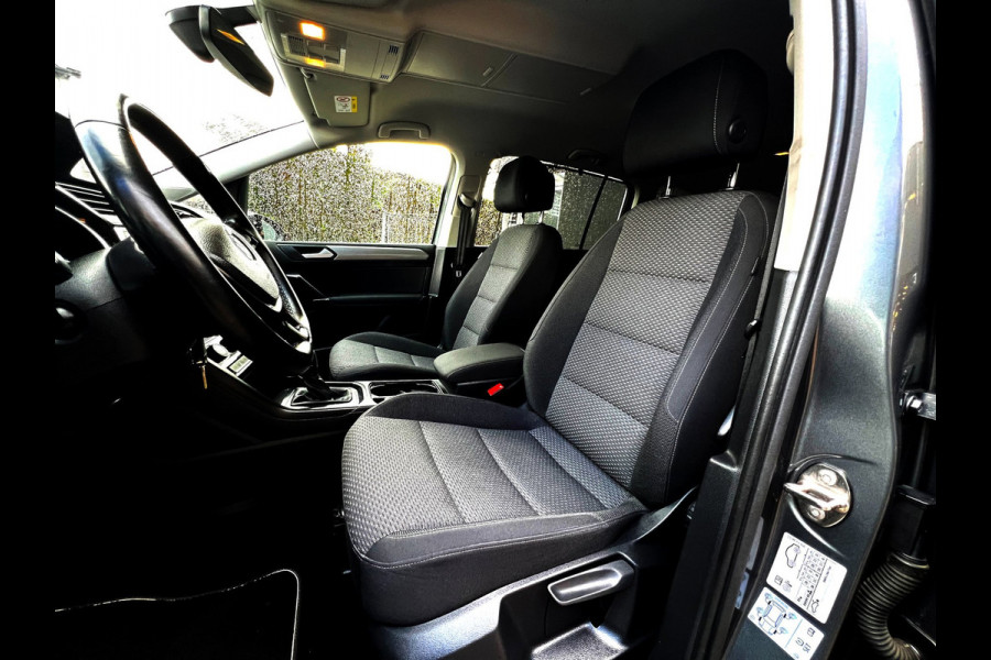 Volkswagen Touran 1.5 TSI Comfortline Business 7p Clima_ACC_Carplay