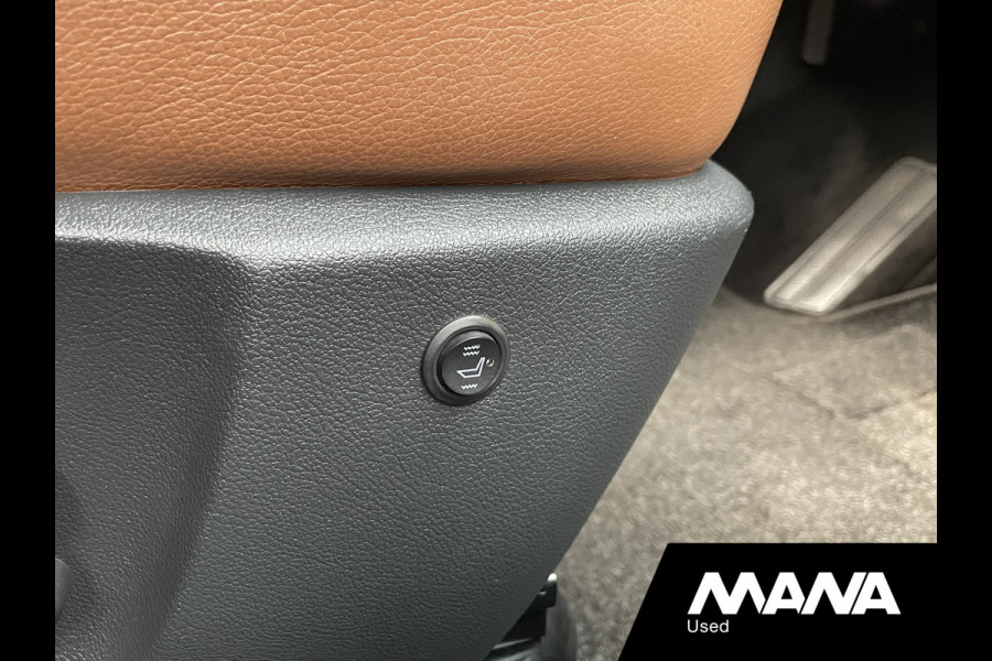 Volkswagen Transporter 2.0TDI L2H1 199PK DC BULLI Automaat Lederen bekleding Camera Cruise Airco Stoelverwarming LED