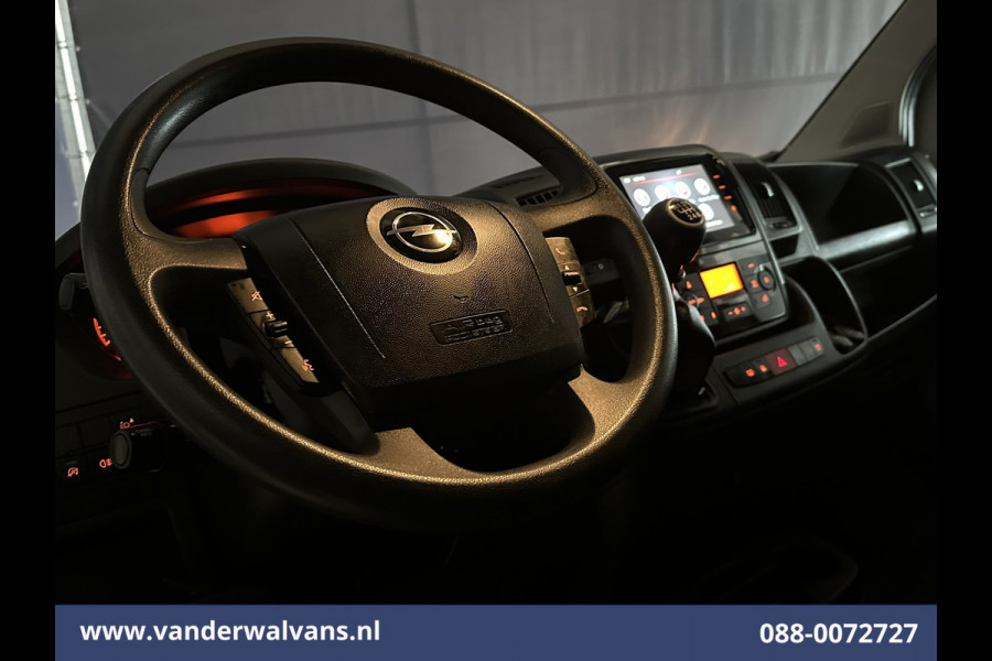 Opel Movano 2.2D 120pk L2H2 Euro6 Airco | 2500kg Trekhaak | Apple Carplay | Cruisecontrol Android Auto | Bijrijdersbank Parkeersensoren