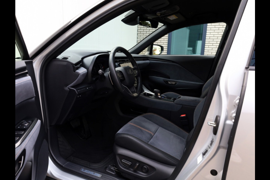 Lexus LBX Cool 2WD | Leder/Alcantara | Memory Seat | BSM