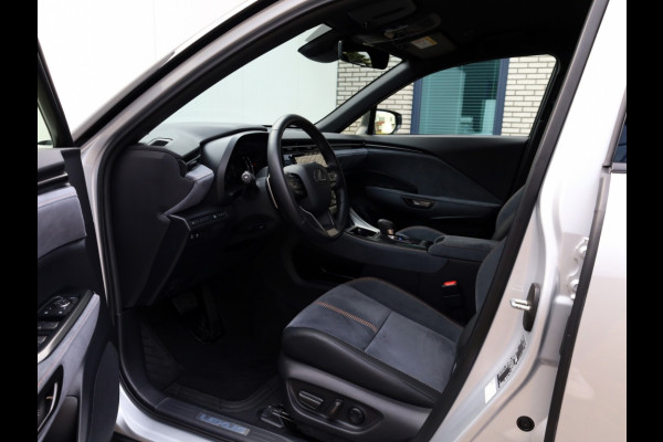 Lexus LBX Cool 2WD | Leder/Alcantara | Memory Seat | BSM