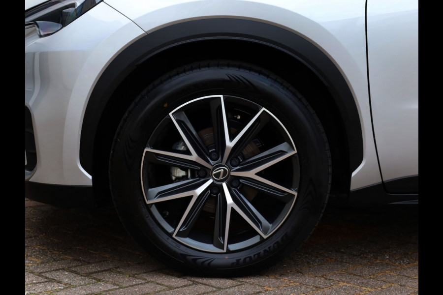 Lexus LBX Cool 2WD | Leder/Alcantara | Memory Seat | BSM